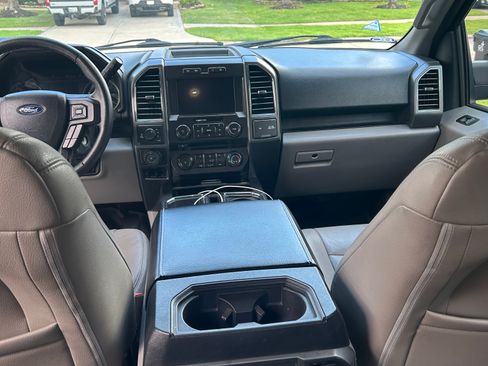Used 2018 Ford F150 XLT w/ Equipment Group 302A Luxury AWD/4WD image 12