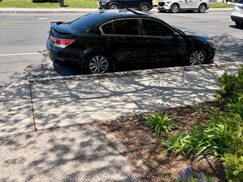 Used 2012 Honda Accord EX-L image 5
