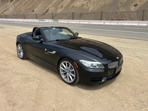 Used 2014 BMW Z4 sDrive35i RWD image 12