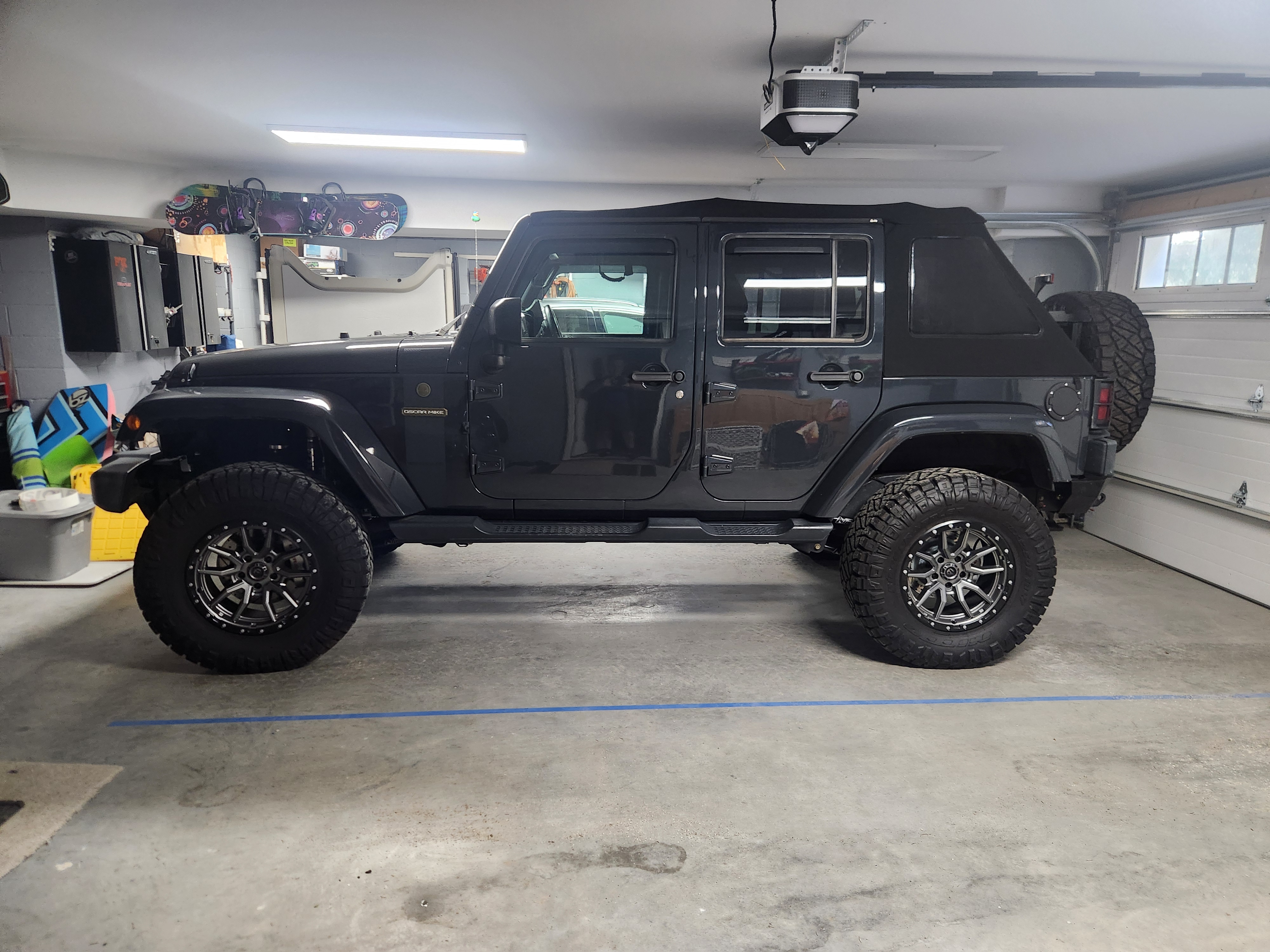 Used 2016 Jeep Wrangler Unlimited Sport AWD/4WD image 2