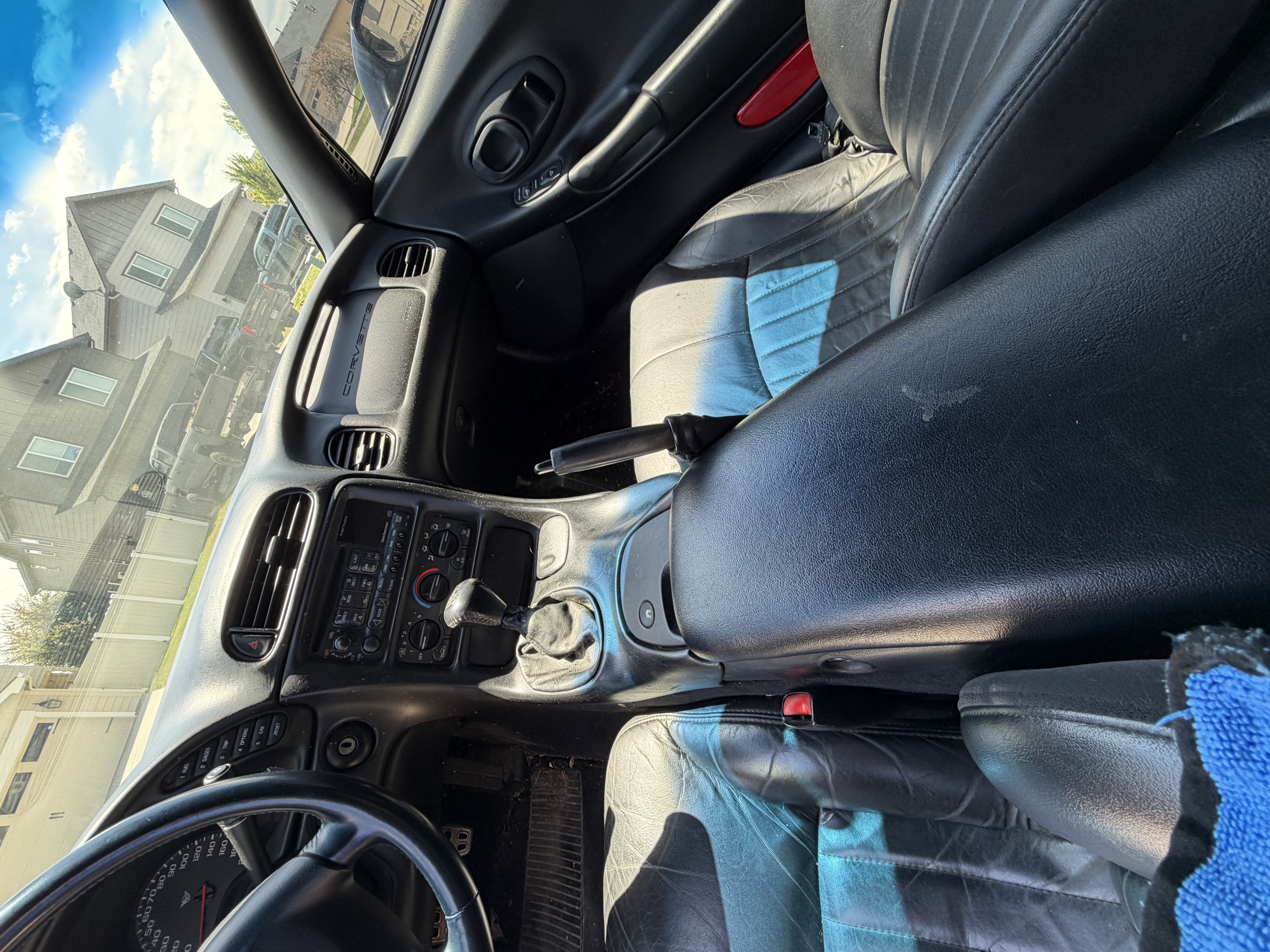 Used 2000 Chevrolet Corvette Coupe RWD image 17