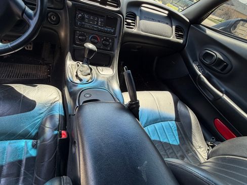 Used 2000 Chevrolet Corvette Coupe RWD image 17