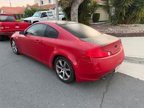 Used 2004 INFINITI G35 Coupe w/ Premium Pkg image 2