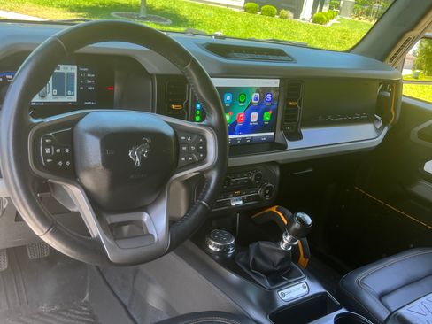 Used 2023 Ford Bronco Badlands image 6