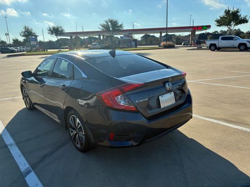 Used 2016 Honda Civic EX-L image 4