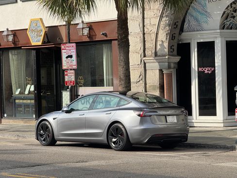 Used 2025 Tesla Model 3 Performance image 9