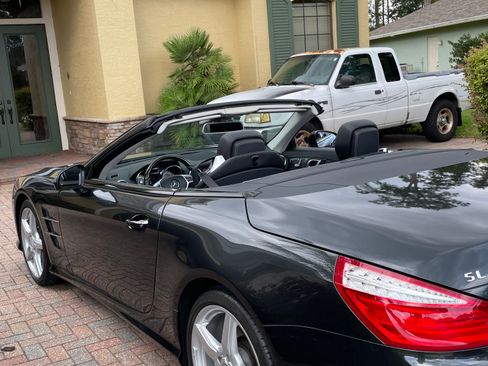 Used 2013 Mercedes-Benz SL 550 image 17