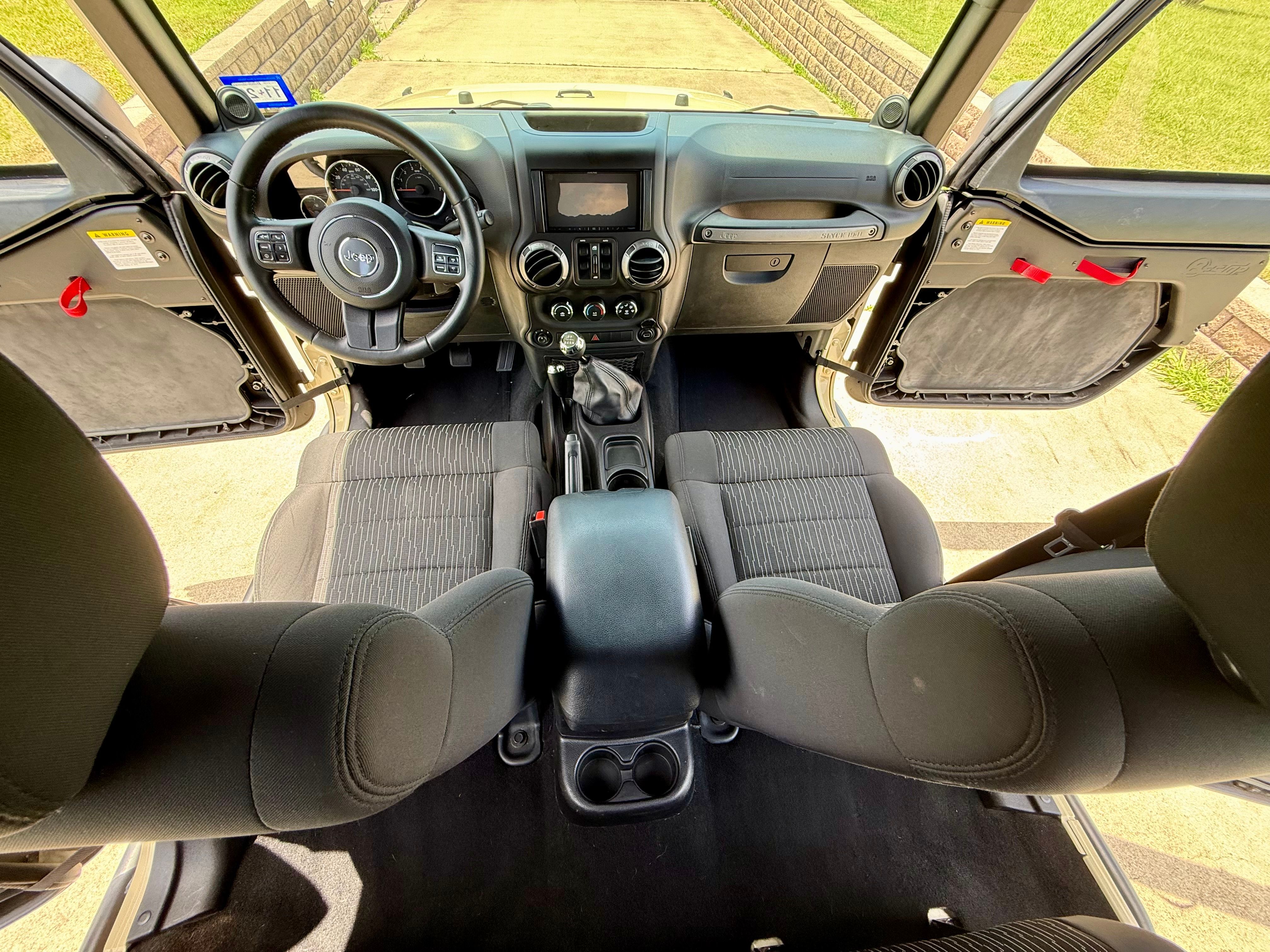 Used 2012 Jeep Wrangler Unlimited Sport AWD/4WD image 20
