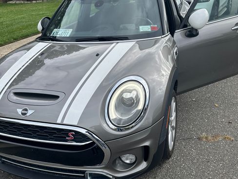 Used 2017 MINI Cooper Clubman S image 2