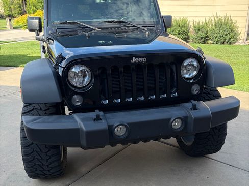 Used 2016 Jeep Wrangler Unlimited Sport w/ Quick Order Package 24S AWD/4WD image 2