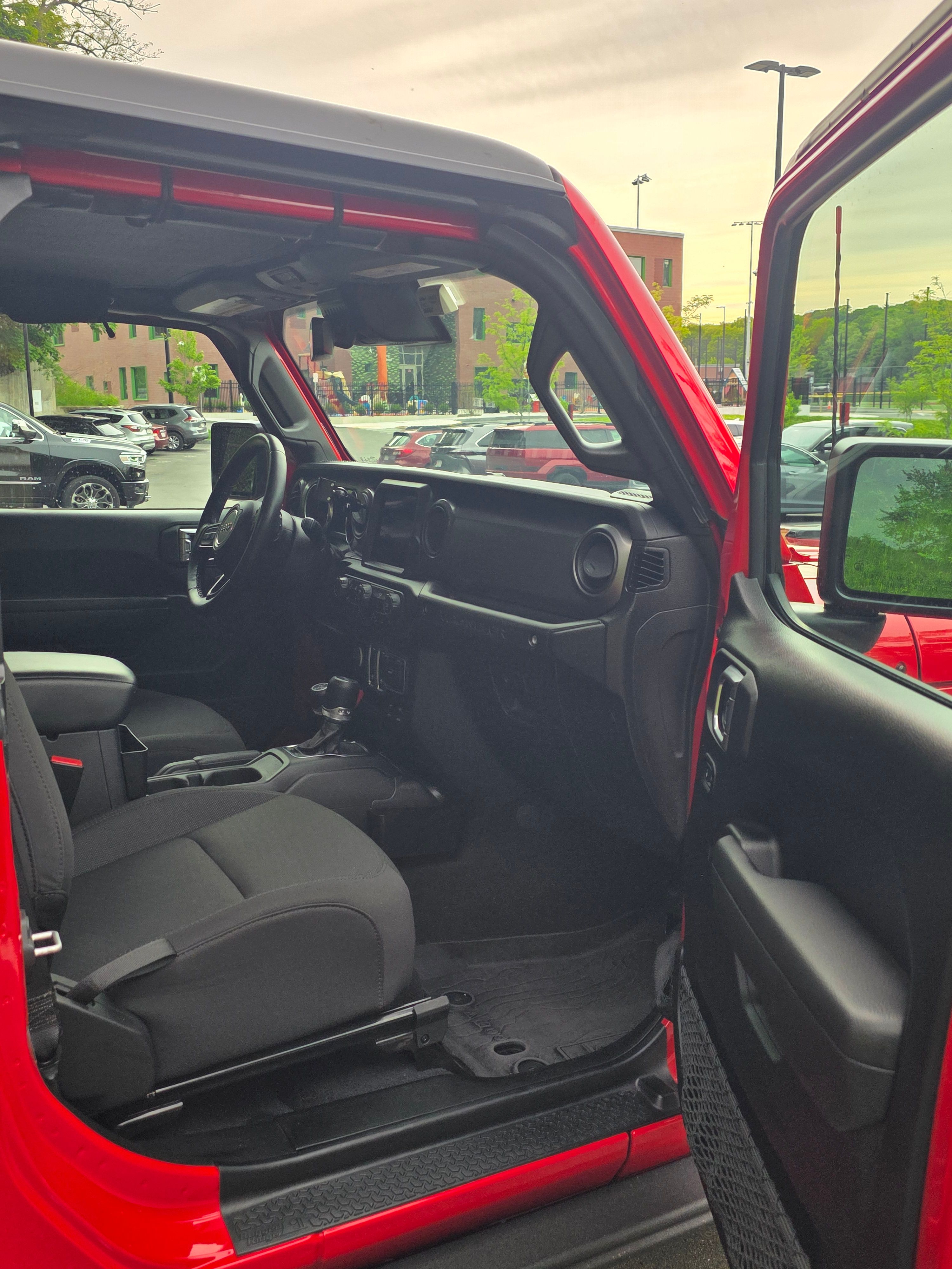 Used 2023 Jeep Wrangler Sport AWD/4WD image 11