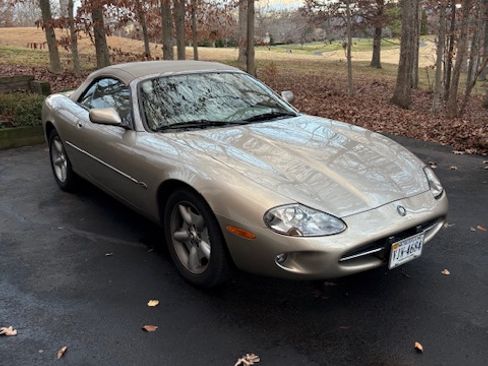 Used 1998 Jaguar XK8 Convertible image 9
