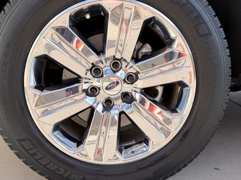 Used 2018 Ford F150 XLT w/ Equipment Group 302A Luxury RWD image 18