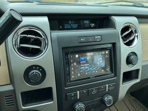 Used 2012 Ford F150 XLT w/ XLT Chrome Pkg image 10