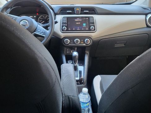 Used 2020 Nissan Versa SV image 10
