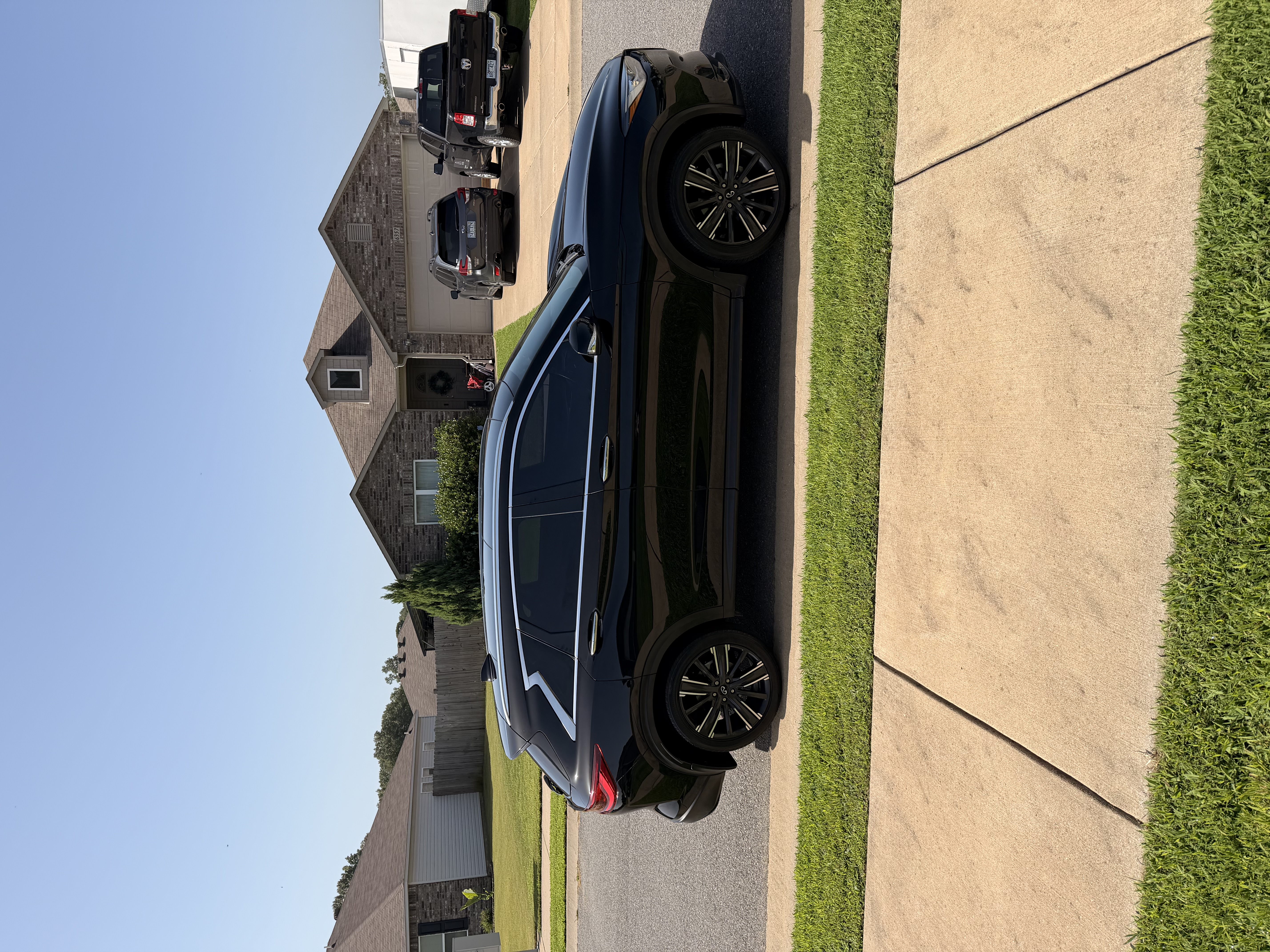 Used 2022 INFINITI QX50 Luxe w/ Appearance Package FWD image 2