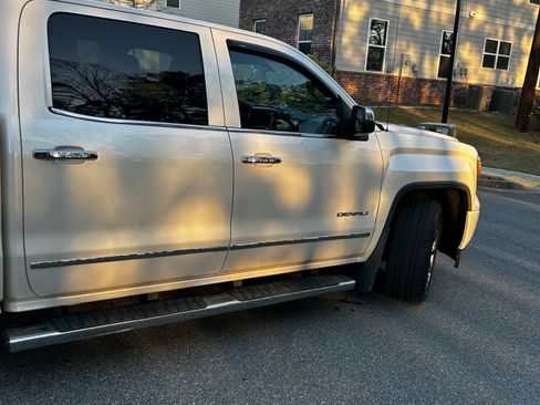 Used 2015 GMC Sierra 1500 Denali image 27