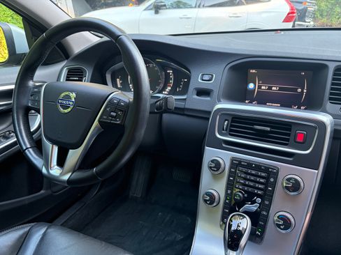 Used 2017 Volvo S60 T5 Dynamic w/ Vision Package AWD/4WD image 11