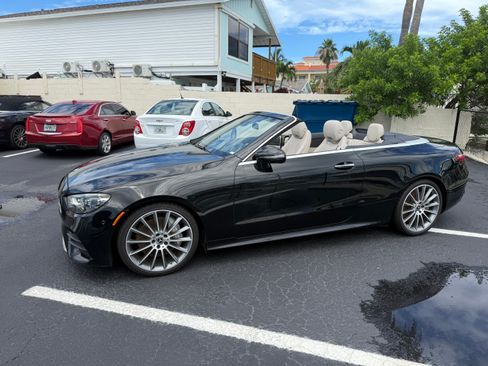 Used 2021 Mercedes-Benz E 450 Cabriolet image 2
