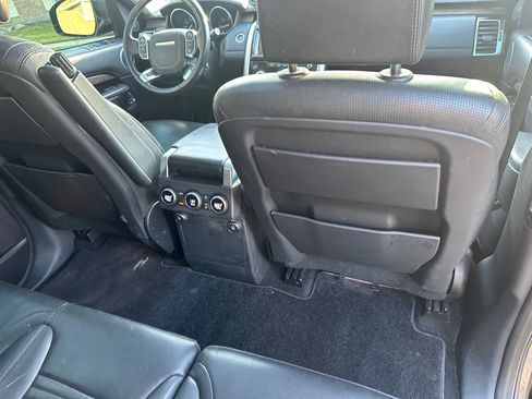 Used 2017 Land Rover Discovery HSE Luxury image 25