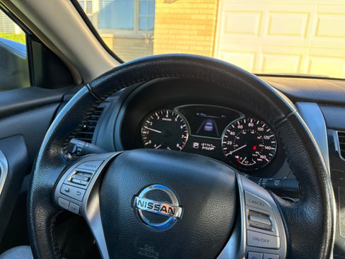 Used 2013 Nissan Altima 2.5 SV image 10