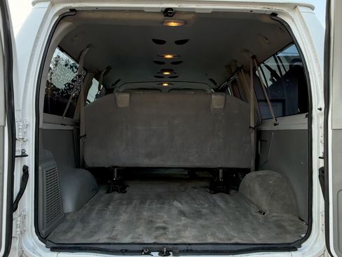 Used 2014 Ford E-150 and Econoline 150 Wagon image 10
