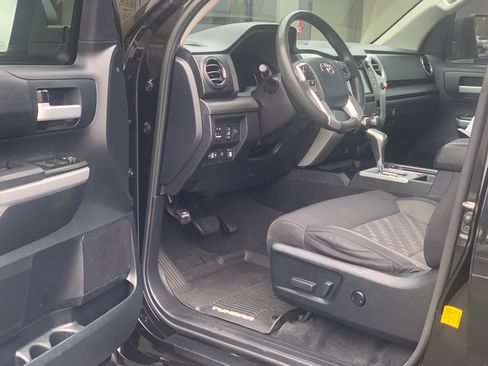 Used 2019 Toyota Tundra SR image 5