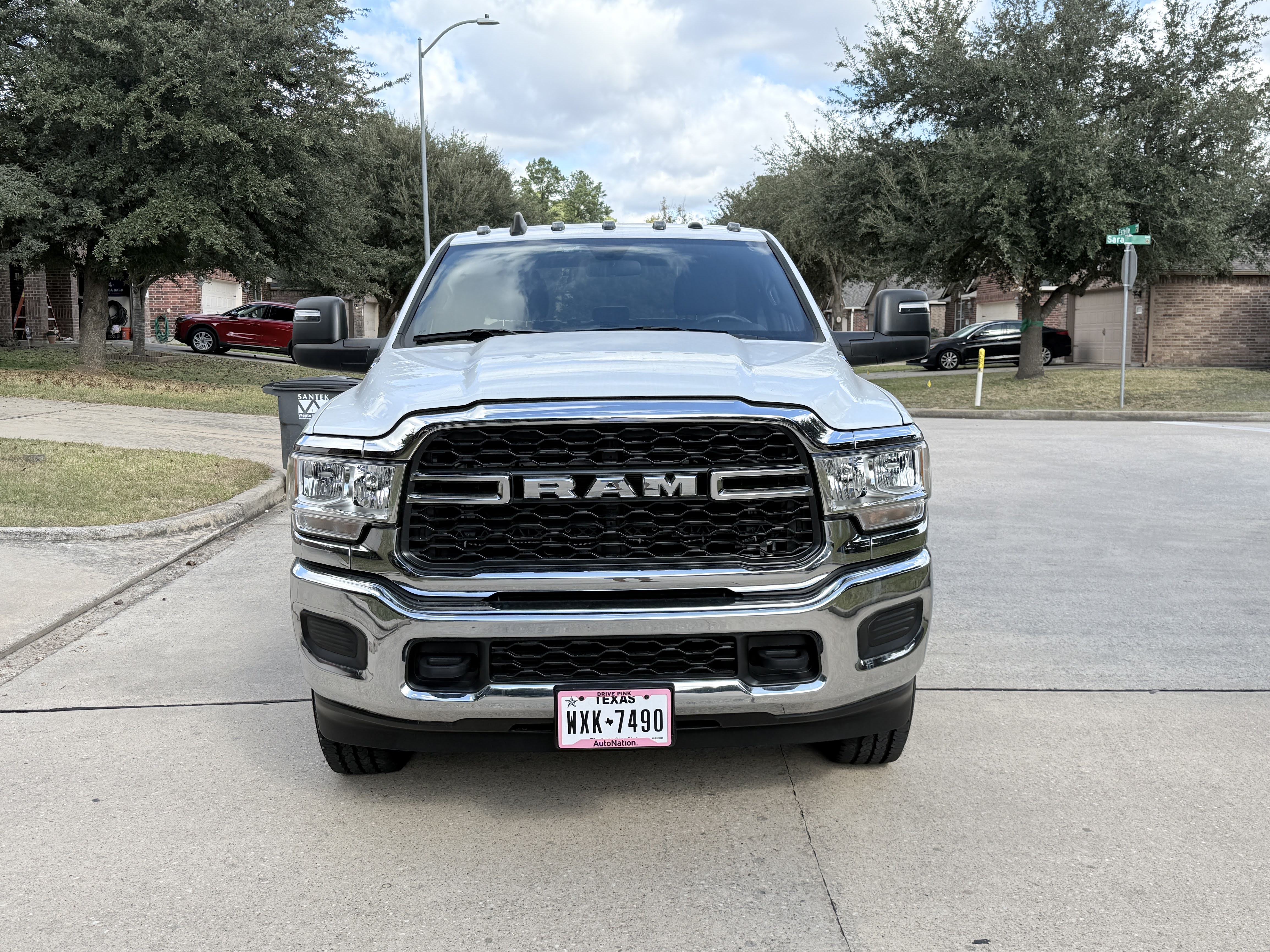 Used 2024 RAM 2500 Tradesman w/ Chrome Appearance Group AWD/4WD image 2