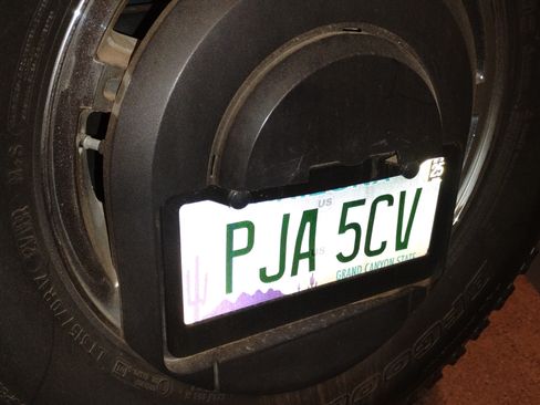 Used 2005 HUMMER H2 SUT w/ Preferred Equipment Group image 1