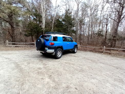 Used 2007 Toyota FJ Cruiser Sport Utility 2D image 6