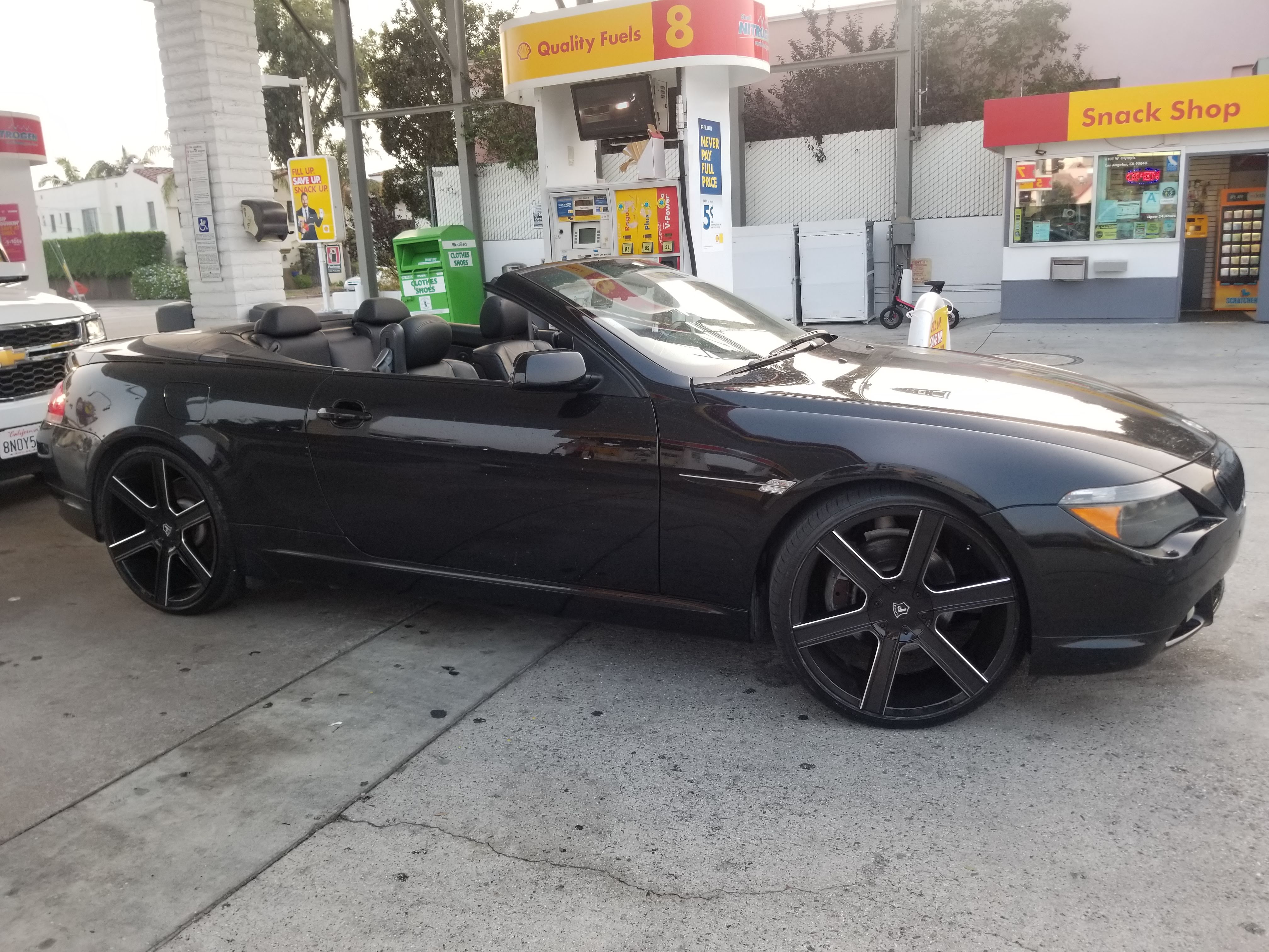 Used 2004 BMW 645Ci Convertible RWD image 2