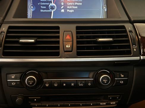 Used 2013 BMW X5 xDrive50i image 10