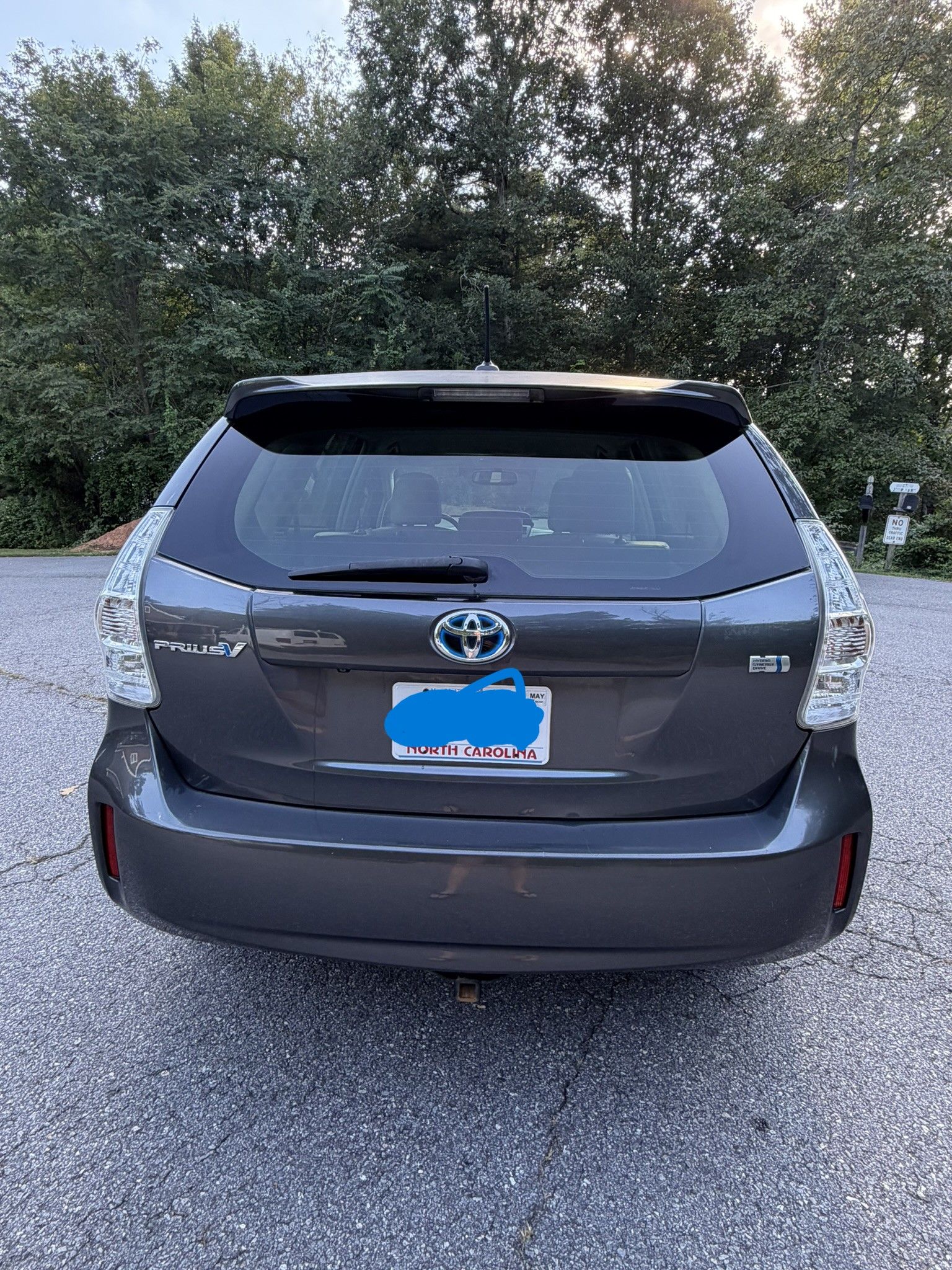 Used 2013 Toyota Prius V Five FWD image 4