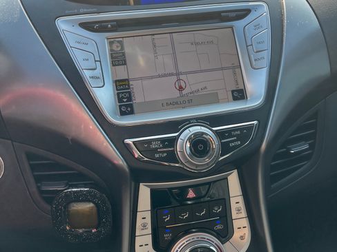 Used 2012 Hyundai Elantra Limited w/ Technology Pkg 5 FWD image 12