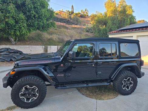 Used 2023 Jeep Wrangler Unlimited Rubicon image 14