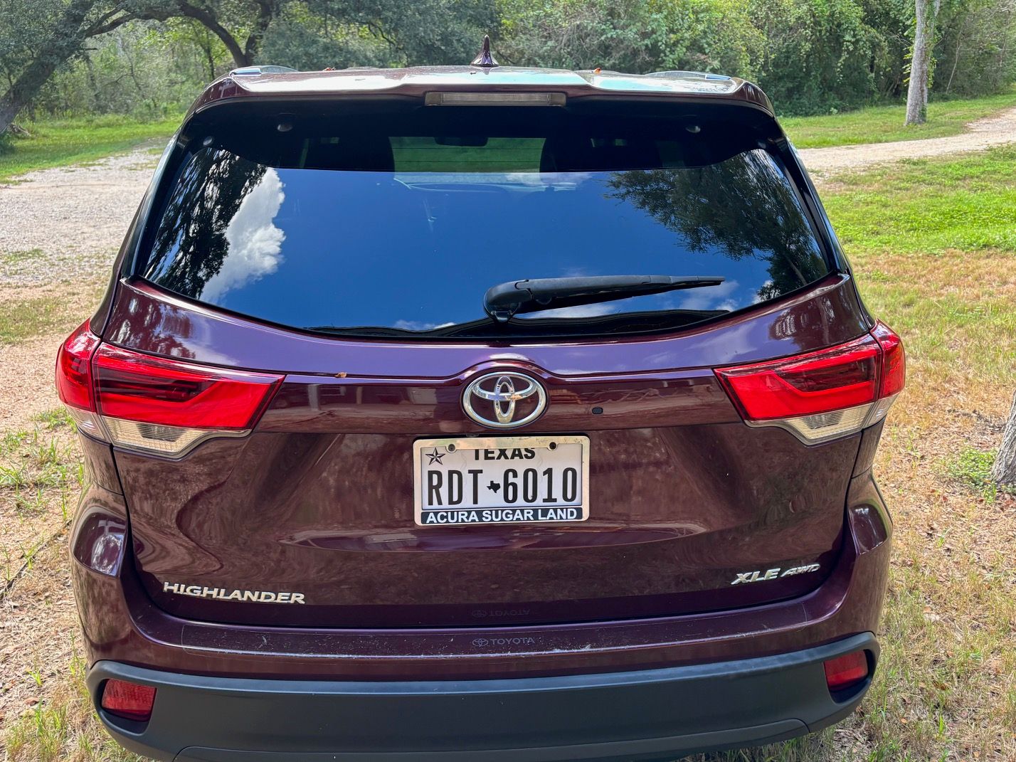 Used 2018 Toyota Highlander XLE AWD/4WD image 5