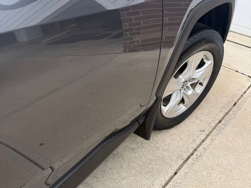 Used 2021 Toyota RAV4 XLE image 11