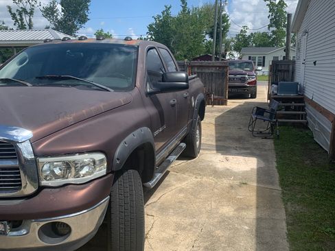 Used 2005 Dodge Ram 2500 Truck SLT AWD/4WD image 4
