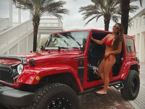 Used 2016 Jeep Wrangler Unlimited Sport AWD/4WD image 2