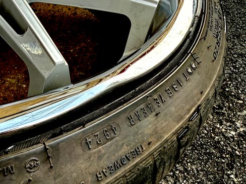 Used 2015 INFINITI Q50 Sport w/ Navigation Package image 19