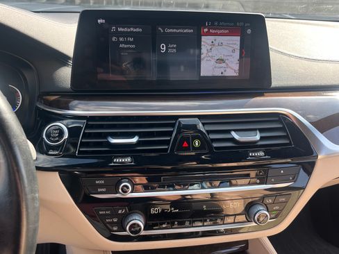 Used 2018 BMW 540i RWD image 18