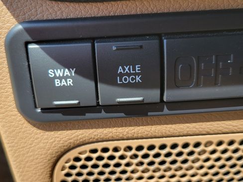 Used 2014 Jeep Wrangler Unlimited Rubicon w/ Max Tow Package image 15