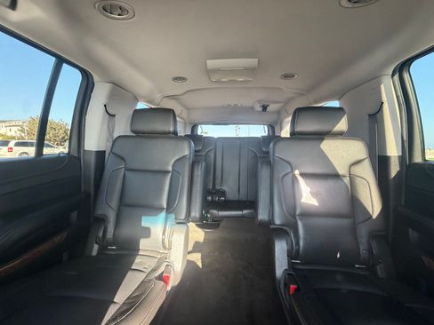 Used 2016 Chevrolet Suburban LTZ RWD image 19
