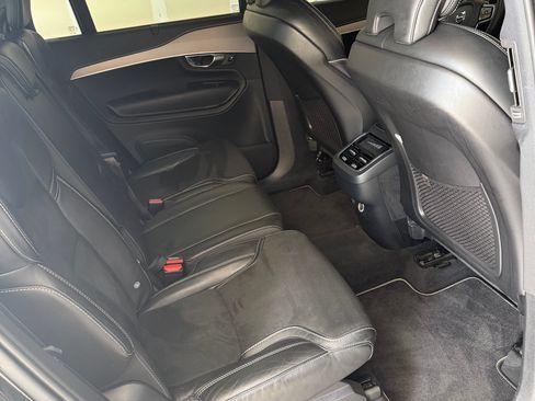 Used 2019 Volvo XC90 T6 R-Design w/ Advanced Package AWD/4WD image 4