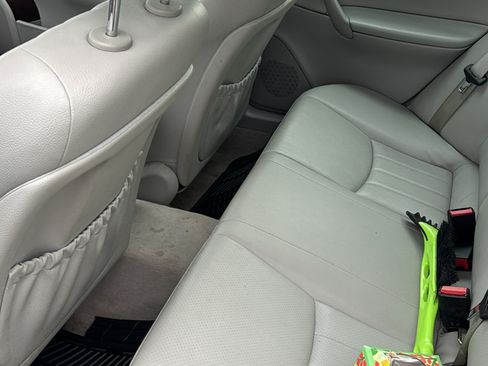 Used 2005 Mercedes-Benz C 320 4MATIC Sedan image 15