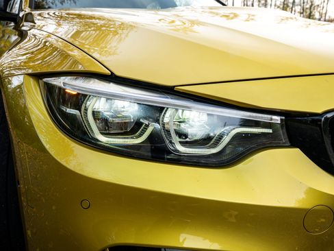 Used 2018 BMW M3 Sedan w/ Competition Package image 9