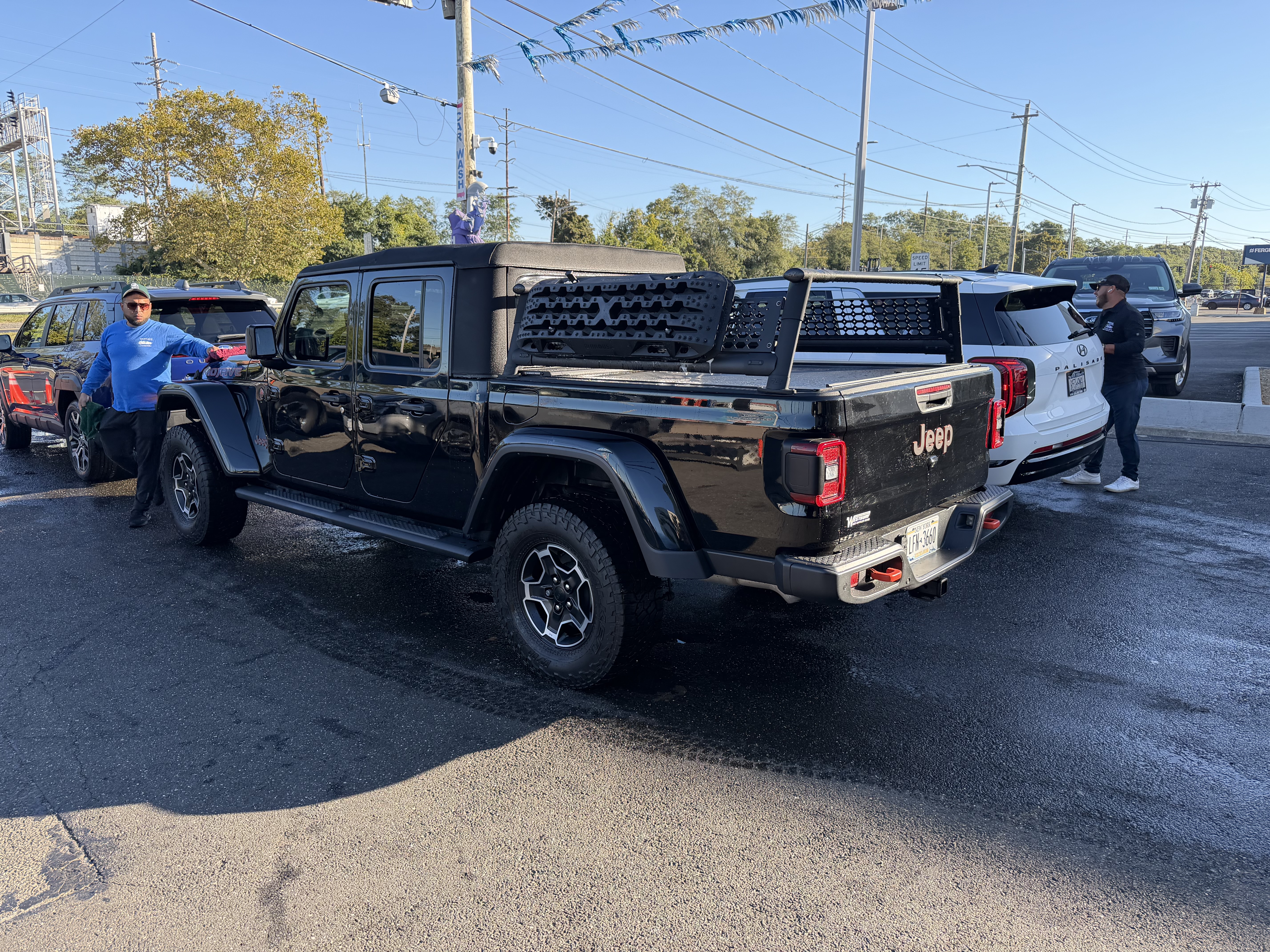 Used 2023 Jeep Gladiator Mojave w/ LED Lighting Group AWD/4WD image 22