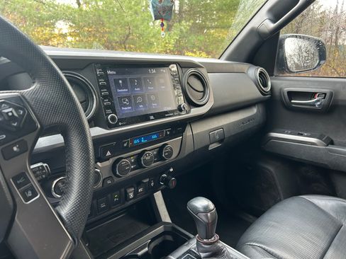 Used 2021 Toyota Tacoma TRD Sport w/ TRD Premium Sport Package image 12