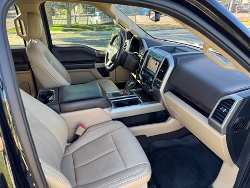 Used 2019 Ford F150 Lariat w/ Equipment Group 501A Mid image 14