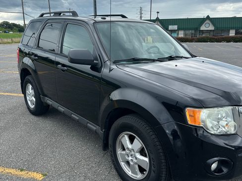 Used 2010 Ford Escape XLT AWD/4WD image 8